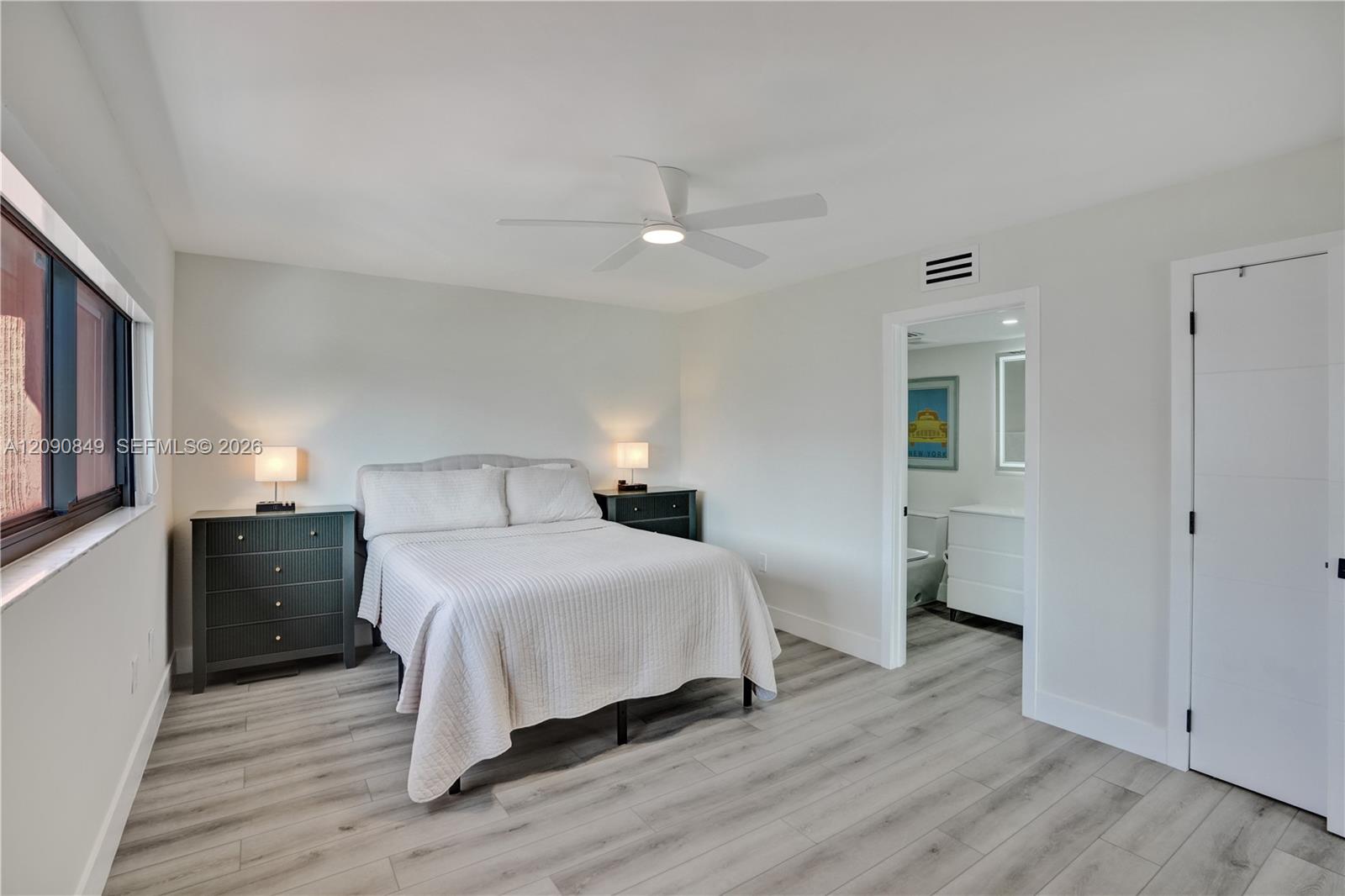 A12090849 Property Photo 6