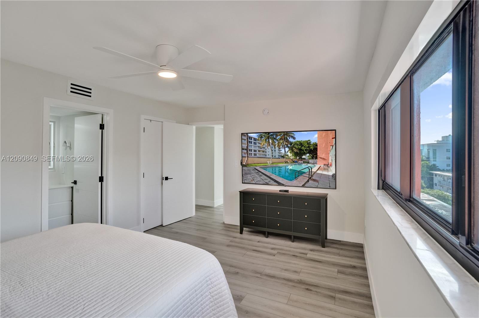 A12090849 Property Photo 7