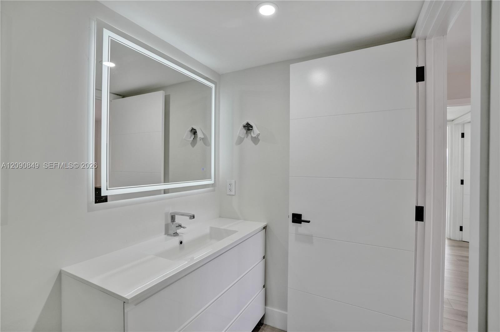 A12090849 Property Photo 9