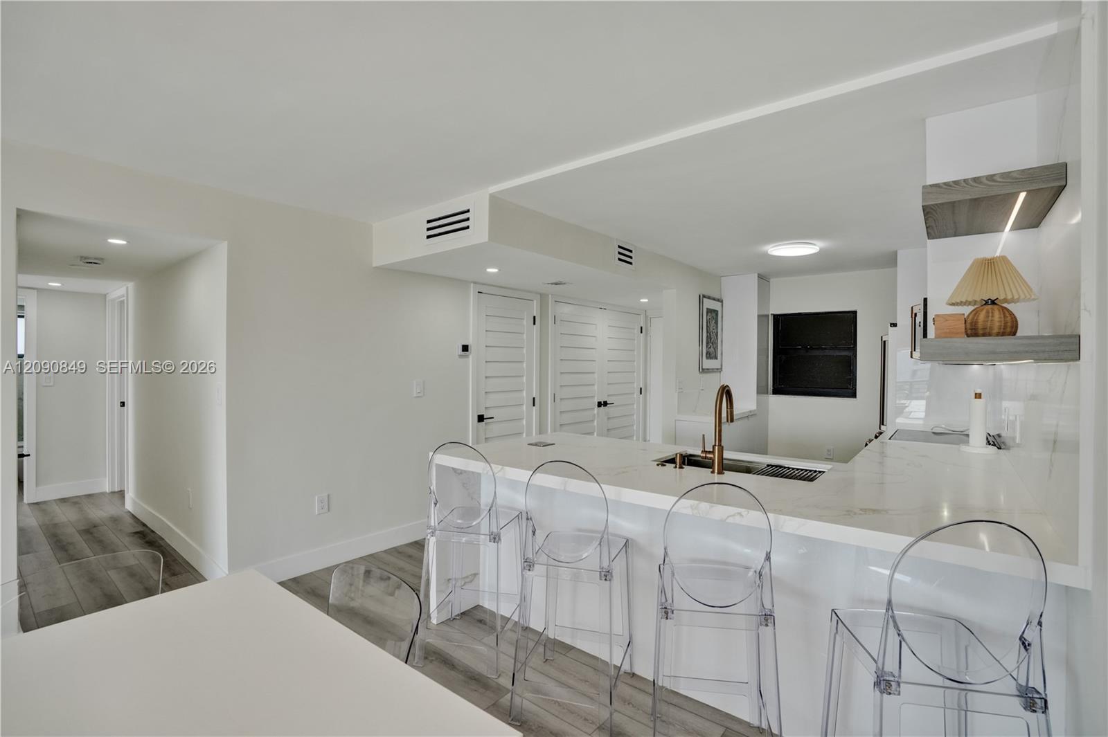 A12090849 Property Photo 14