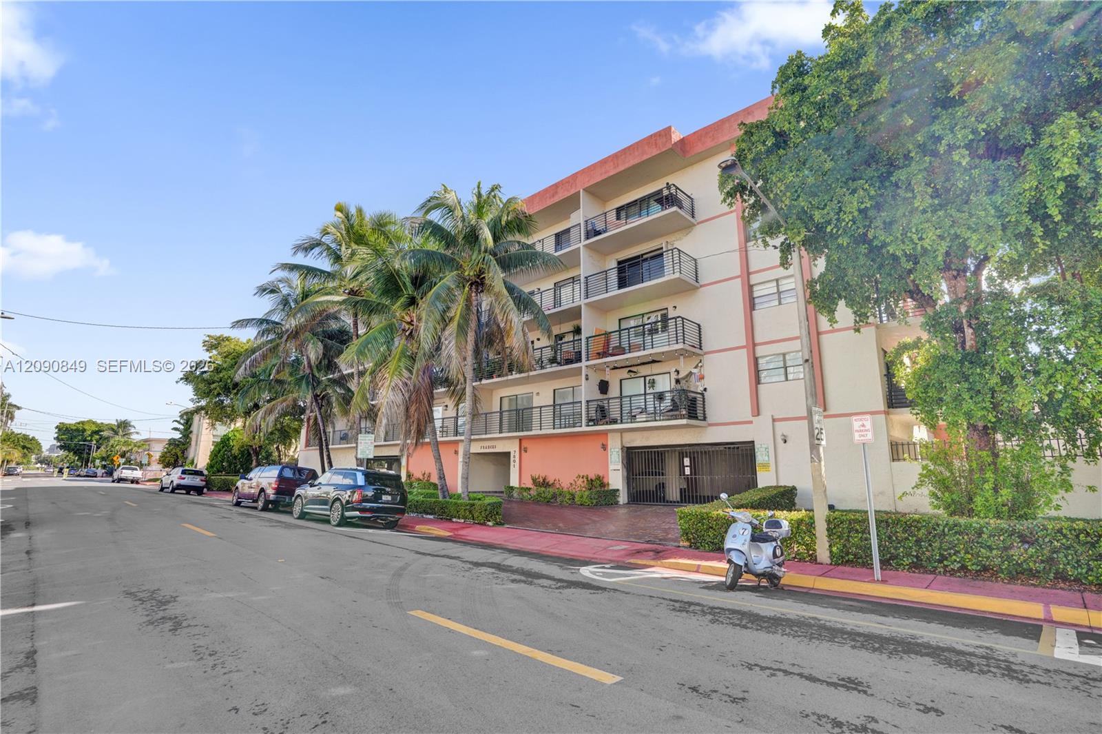 A12090849 Property Photo 24