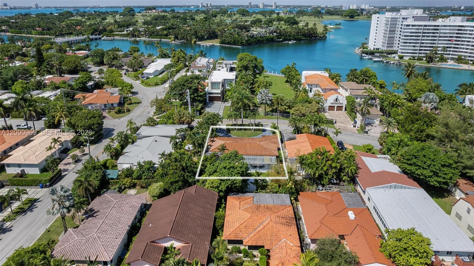 9217 Bay Drive Property Photo 1