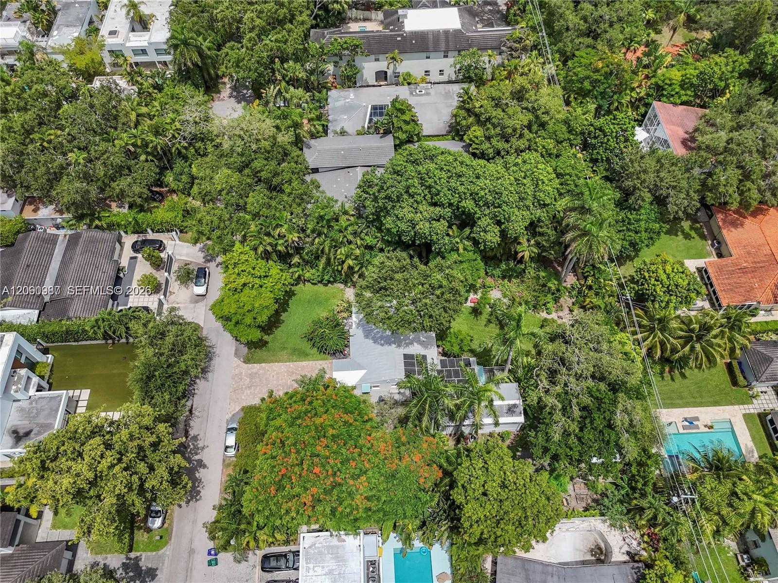 A12090987 Property Photo 27