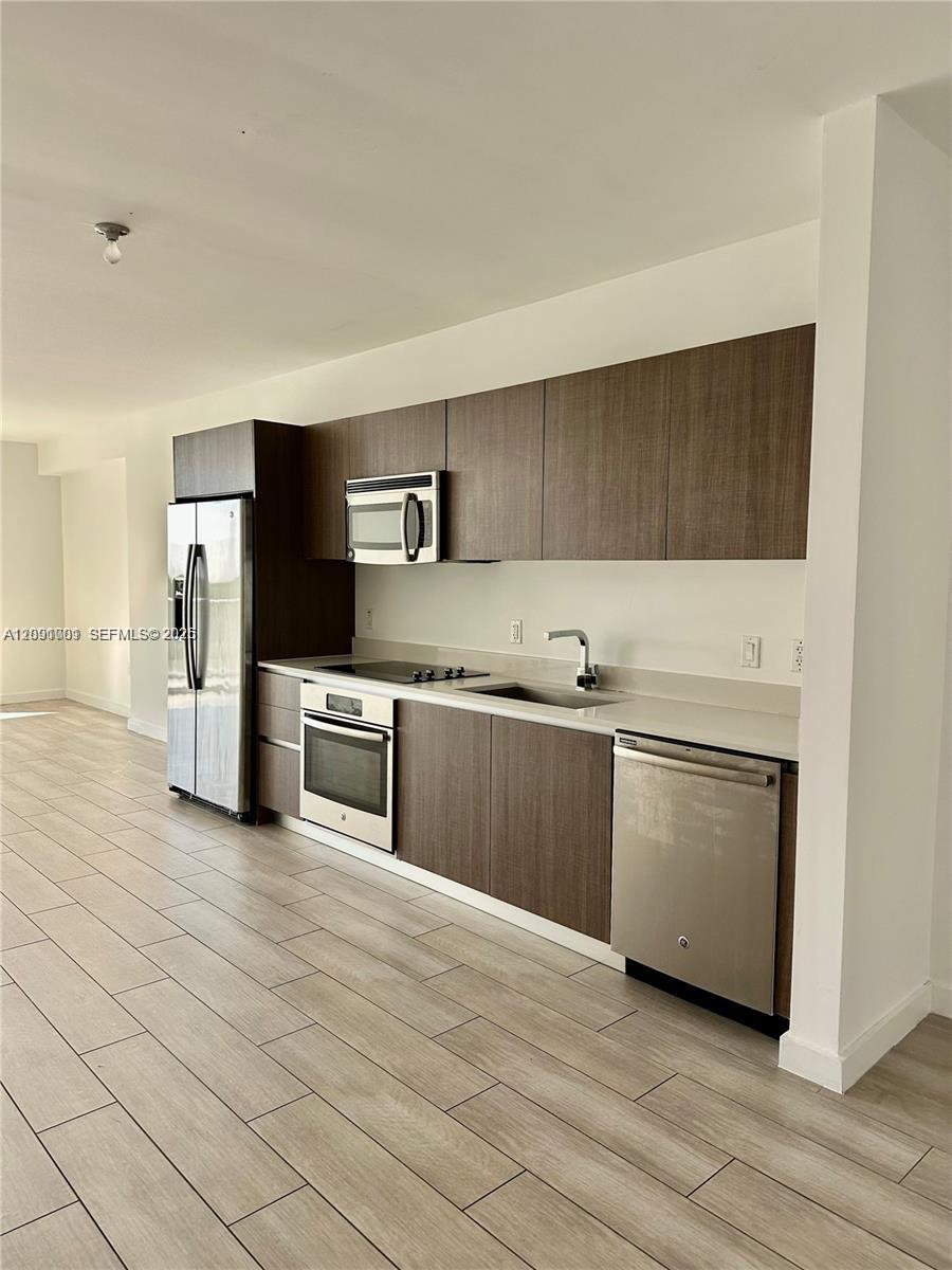 1600 Sw 1st Avenue 605 Property Photo 2