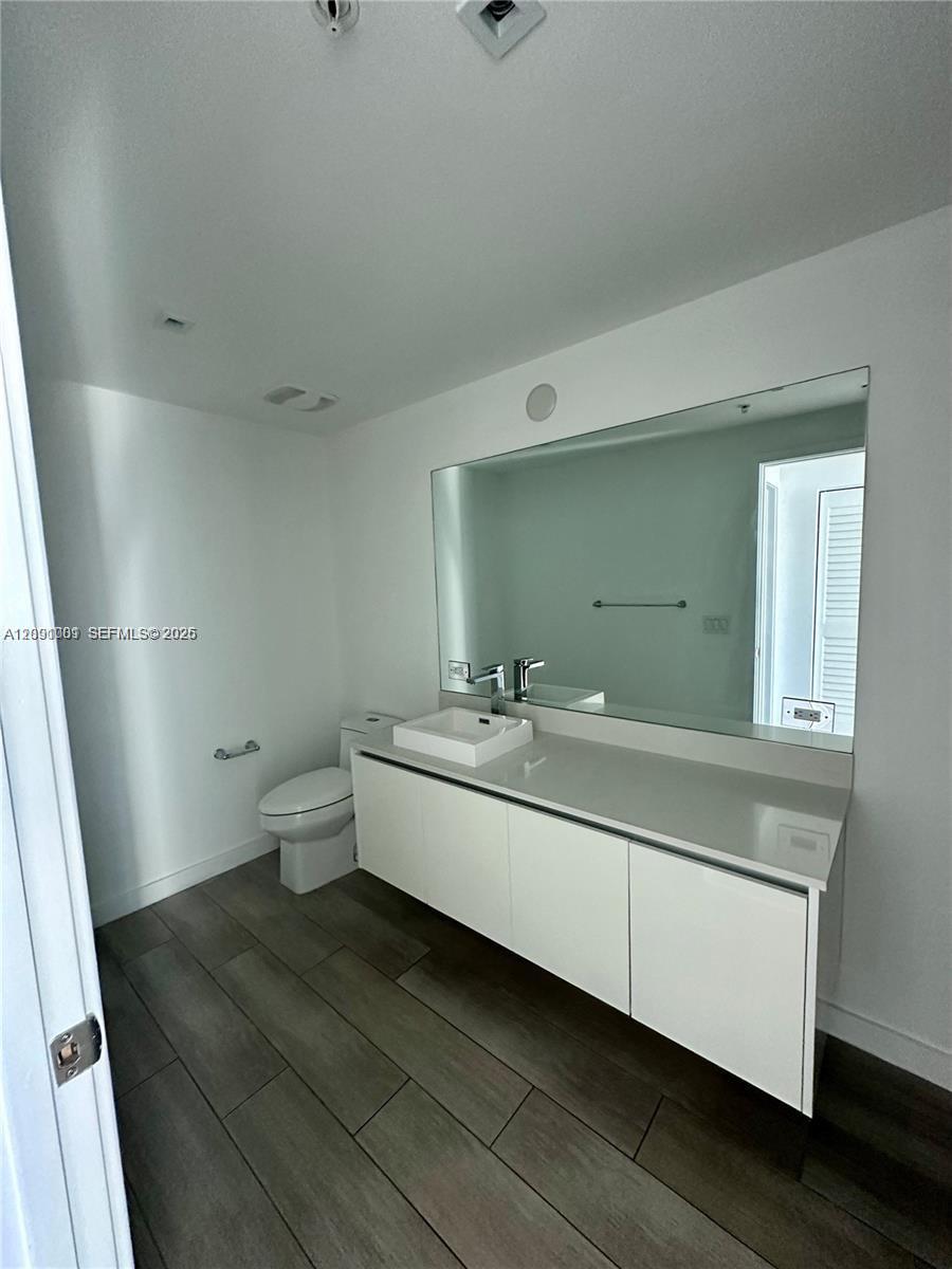 1600 Sw 1st Avenue 605 Property Photo 4