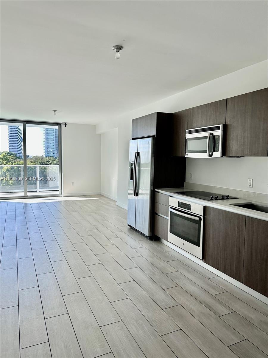 1600 Sw 1st Avenue 605 Property Photo 7