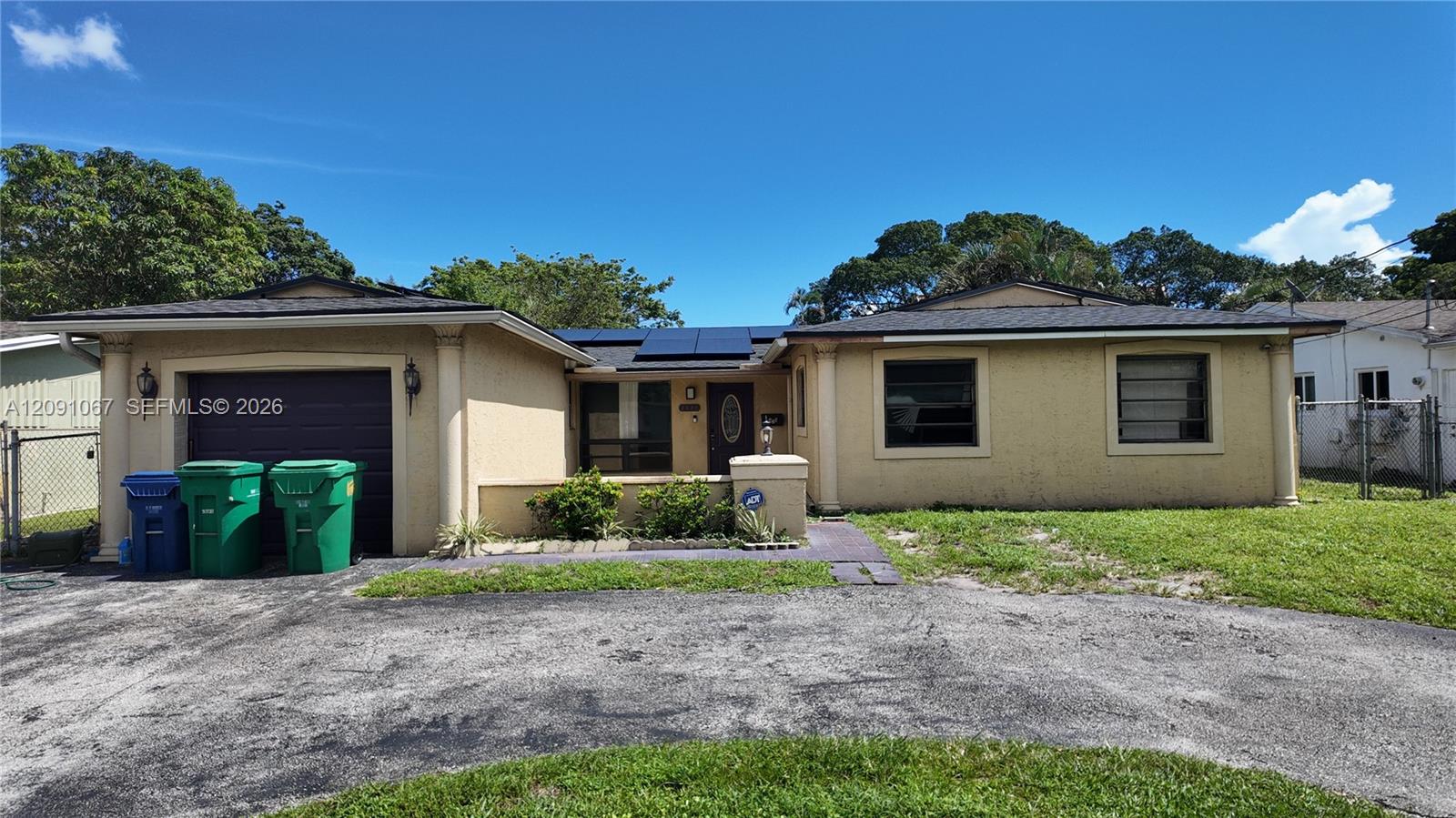2420 Nw 42nd Avenue Property Photo 1