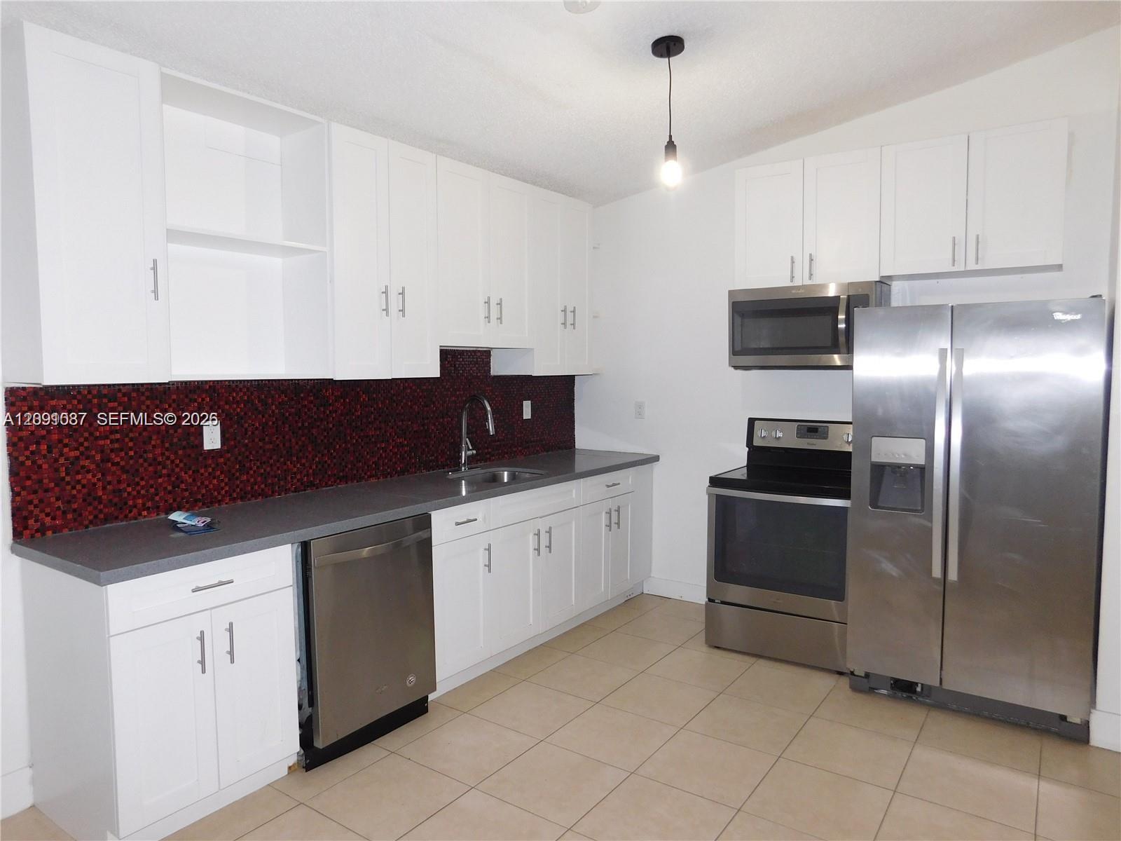 A12091087 Property Photo 4