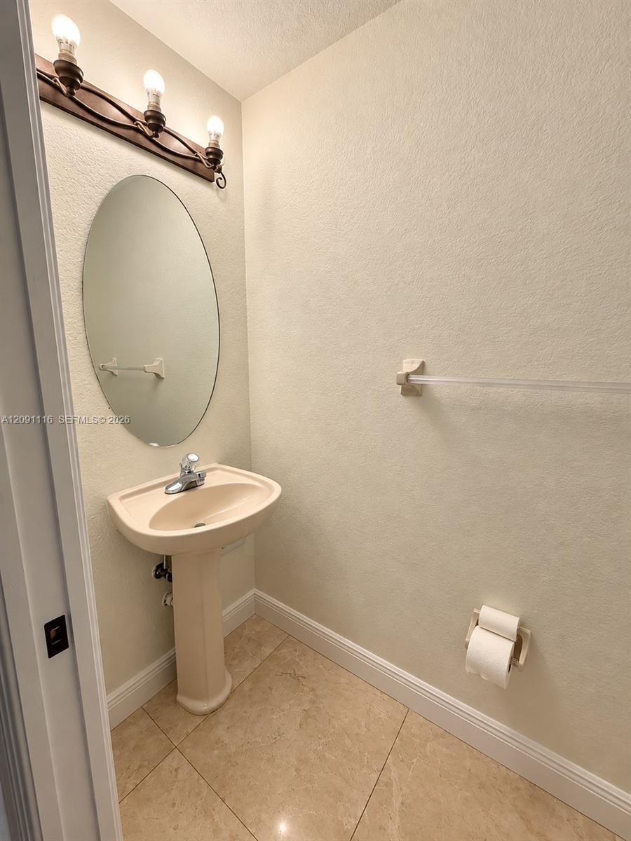 9014 W Flagler Street 3 Property Photo 16