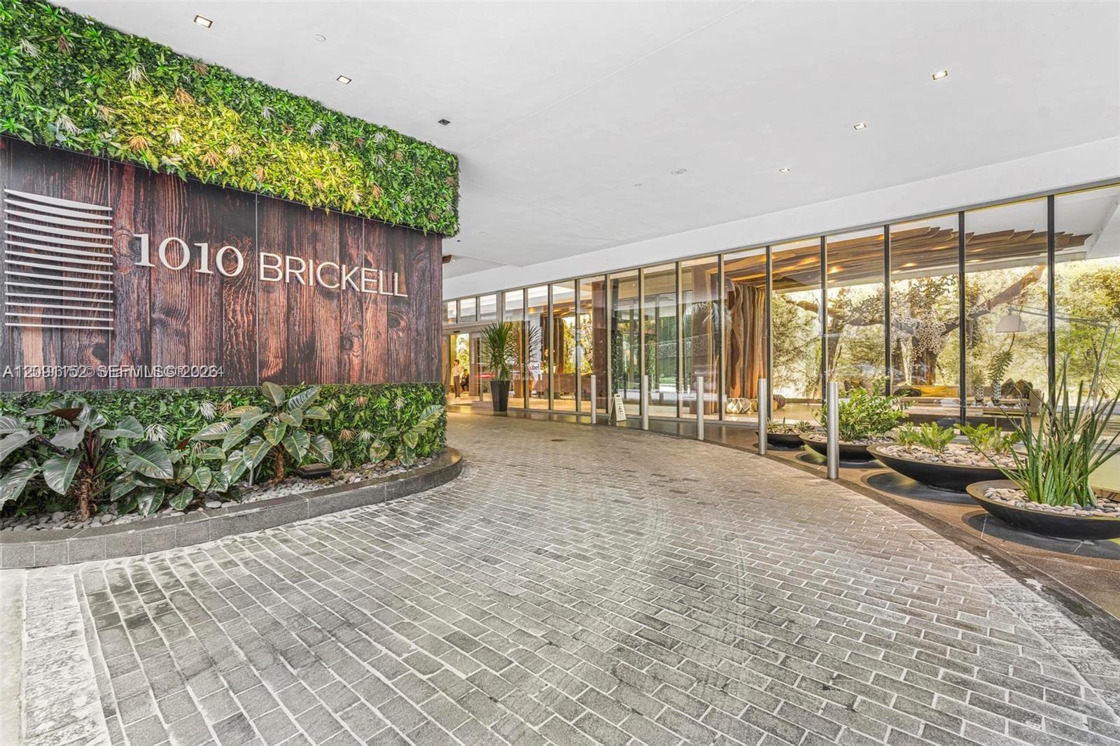 1010 Brickell Avenue 1710 Property Photo 10
