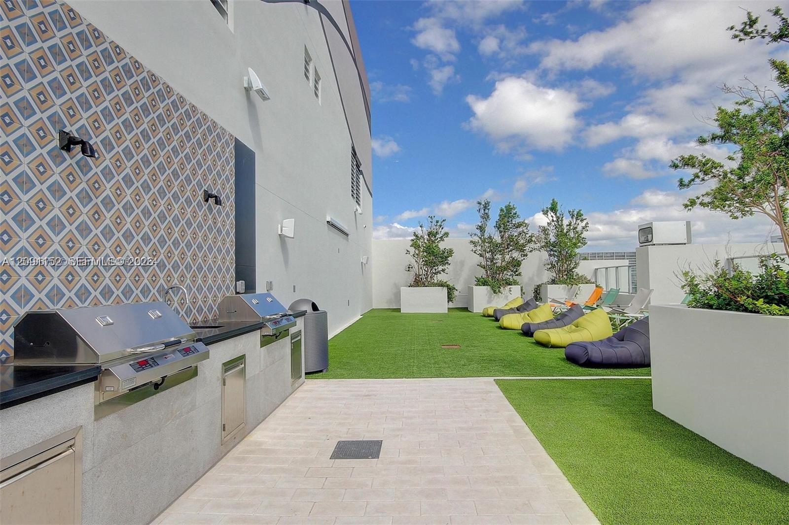 1010 Brickell Avenue 1710 Property Photo 25