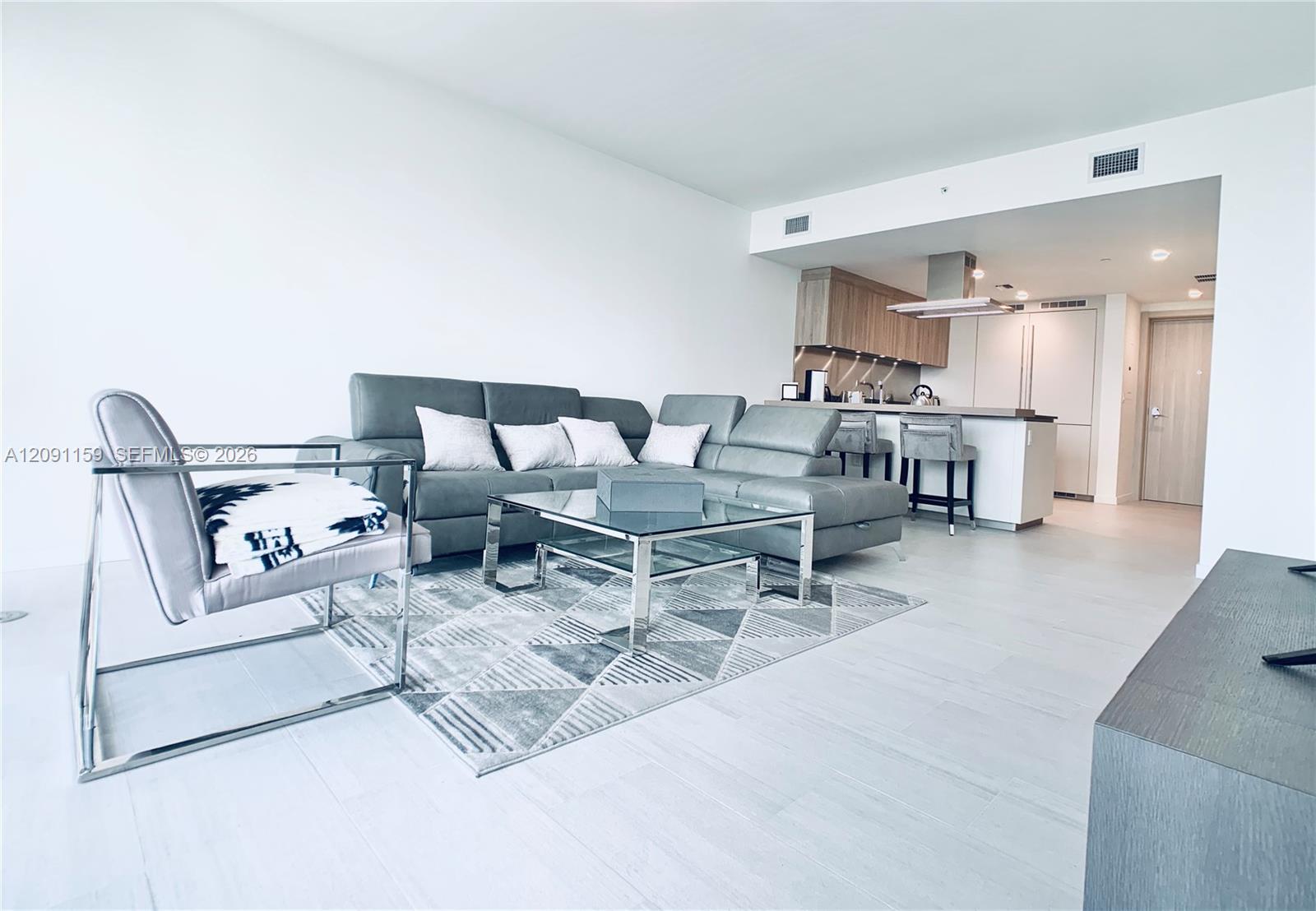 1000 Brickell Plaza 4504 Property Photo 2