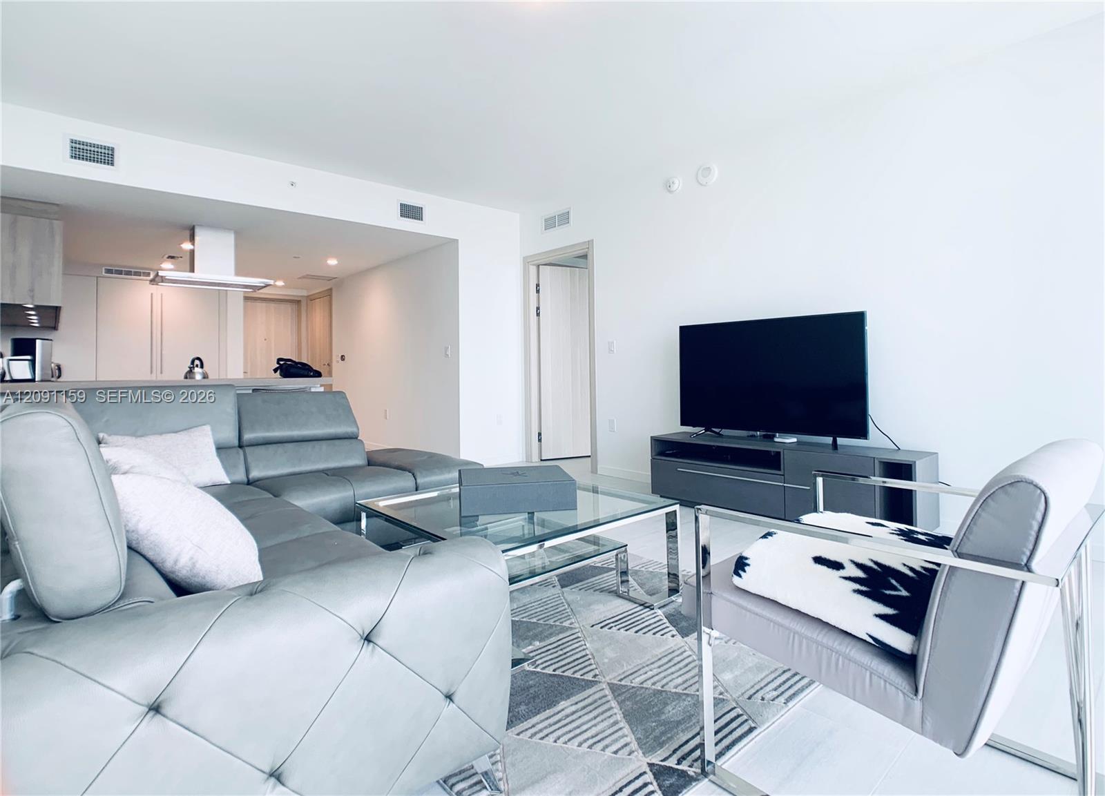 1000 Brickell Plaza 4504 Property Photo 3