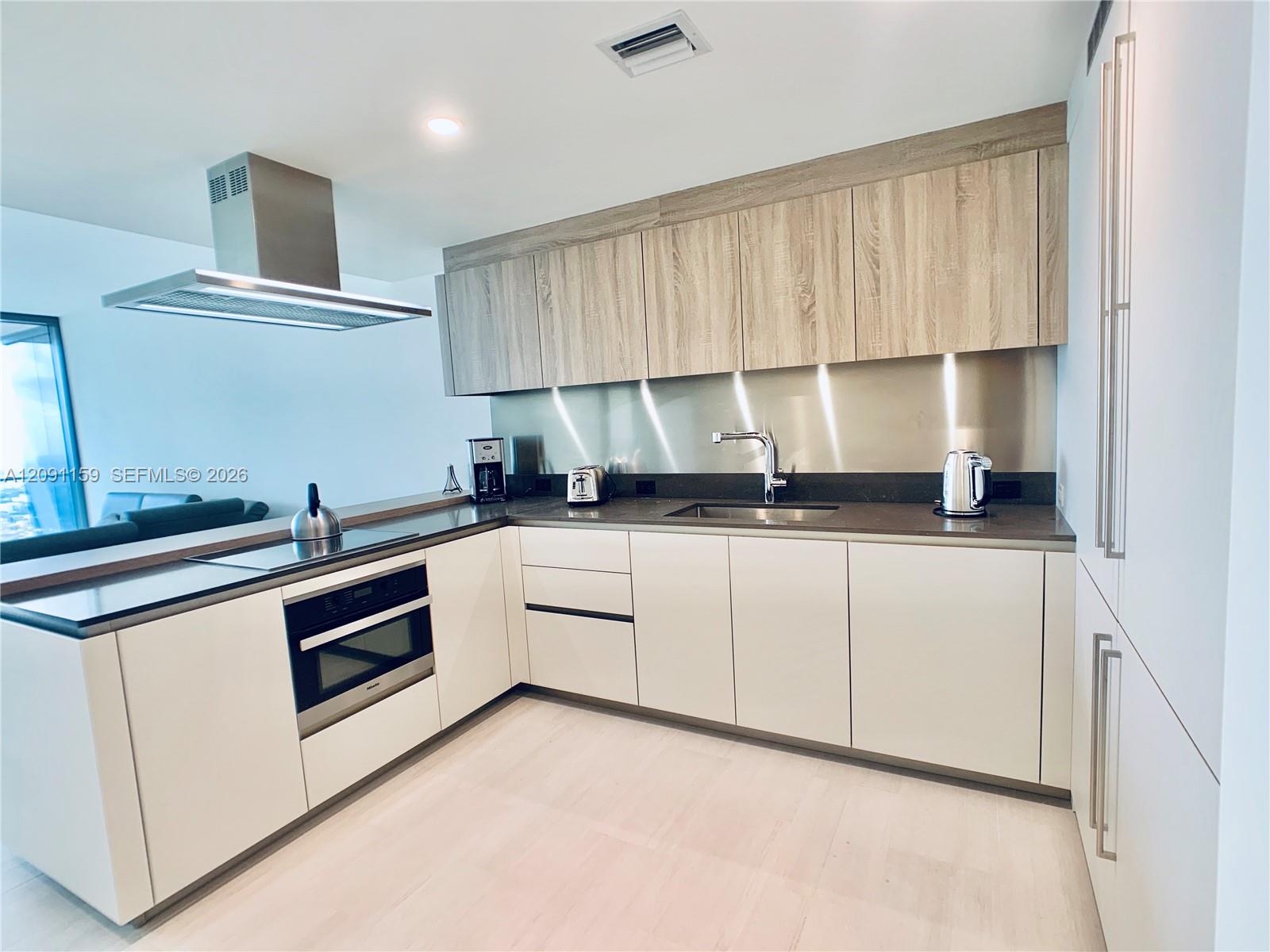 1000 Brickell Plaza 4504 Property Photo 5