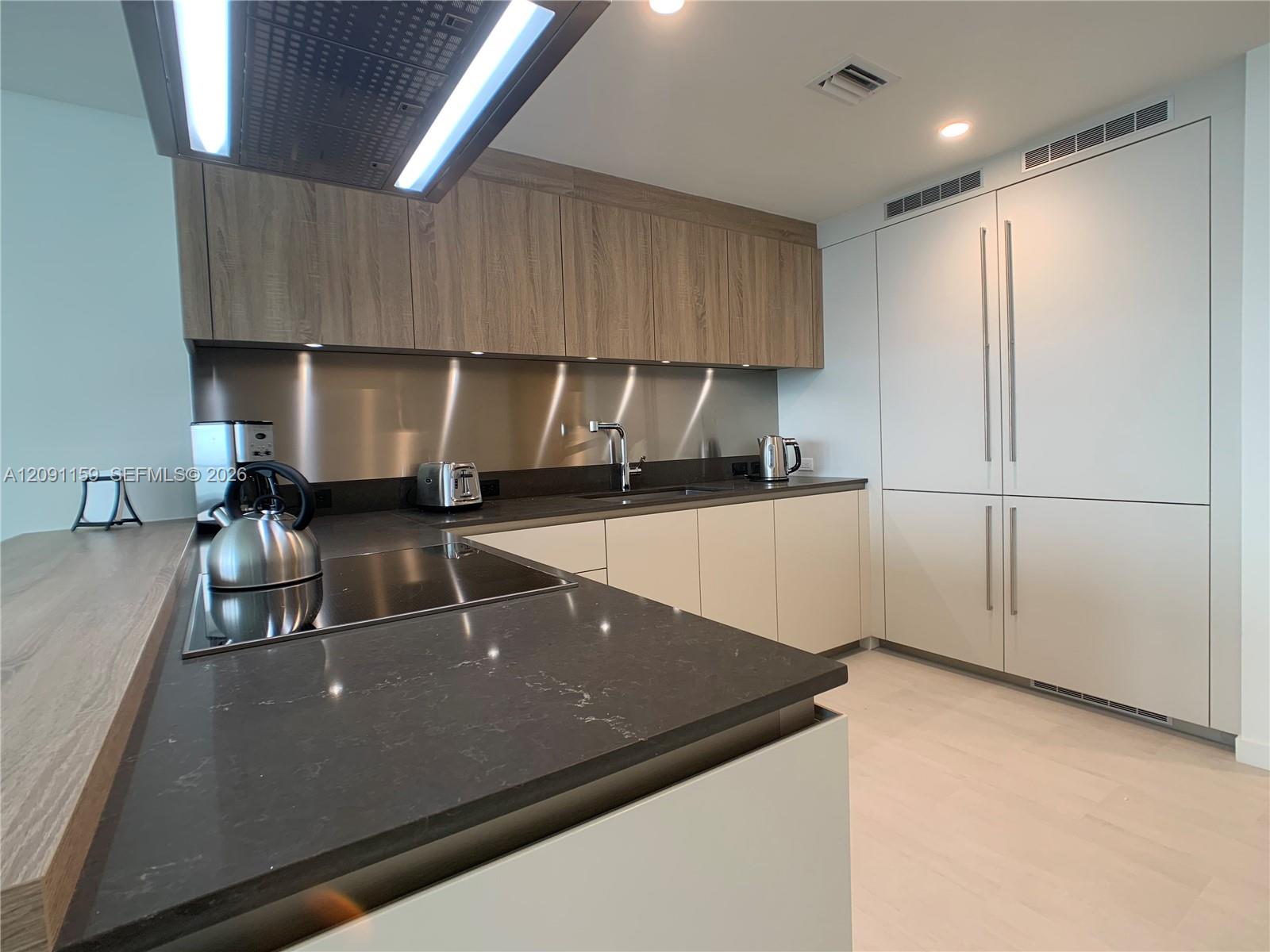 1000 Brickell Plaza 4504 Property Photo 6