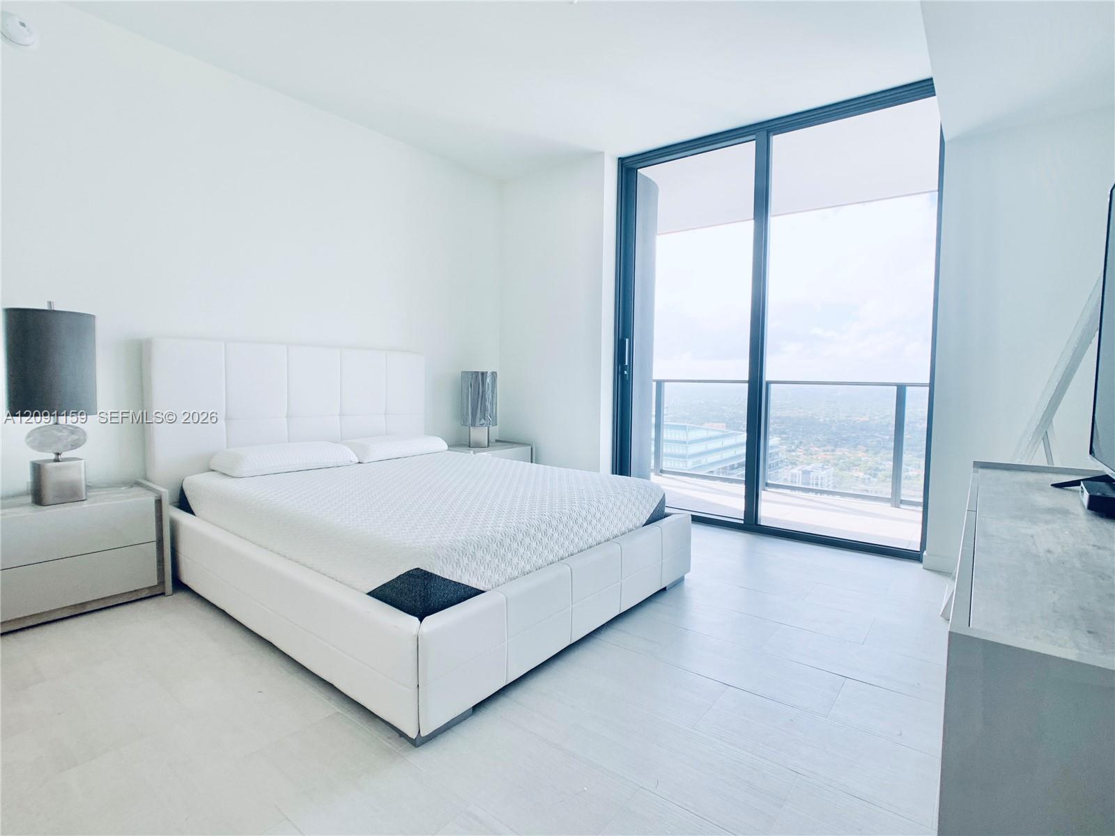 1000 Brickell Plaza 4504 Property Photo 8