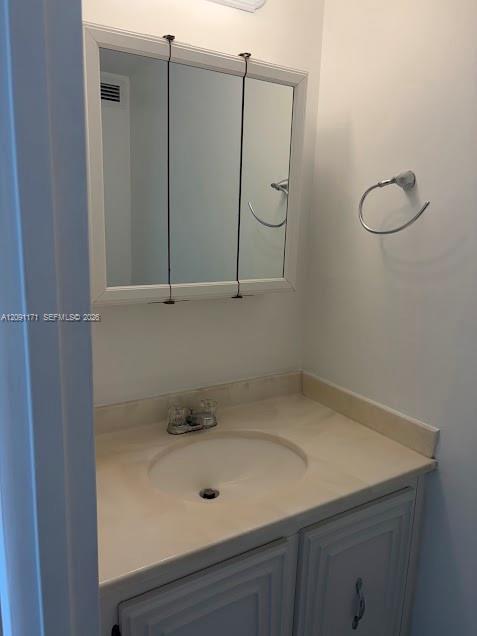 1000 Parkview Drive 605 Property Photo 9