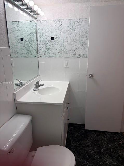 1000 Parkview Drive 605 Property Photo 17