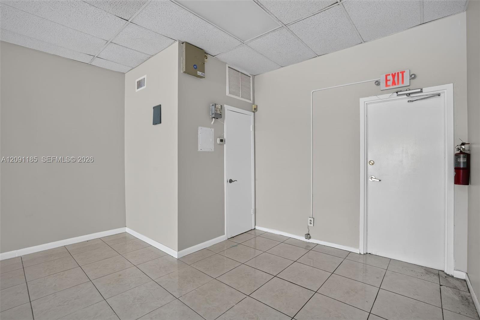 5130 N Federal Highway Property Photo 10
