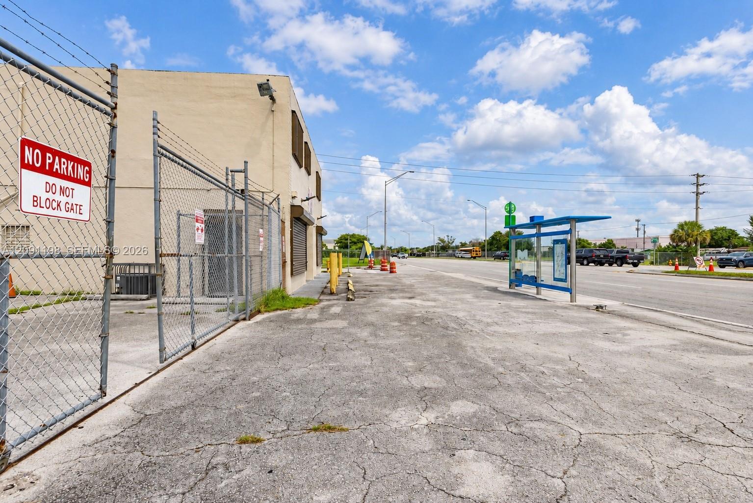 2401 Nw 79th Street Property Photo 4