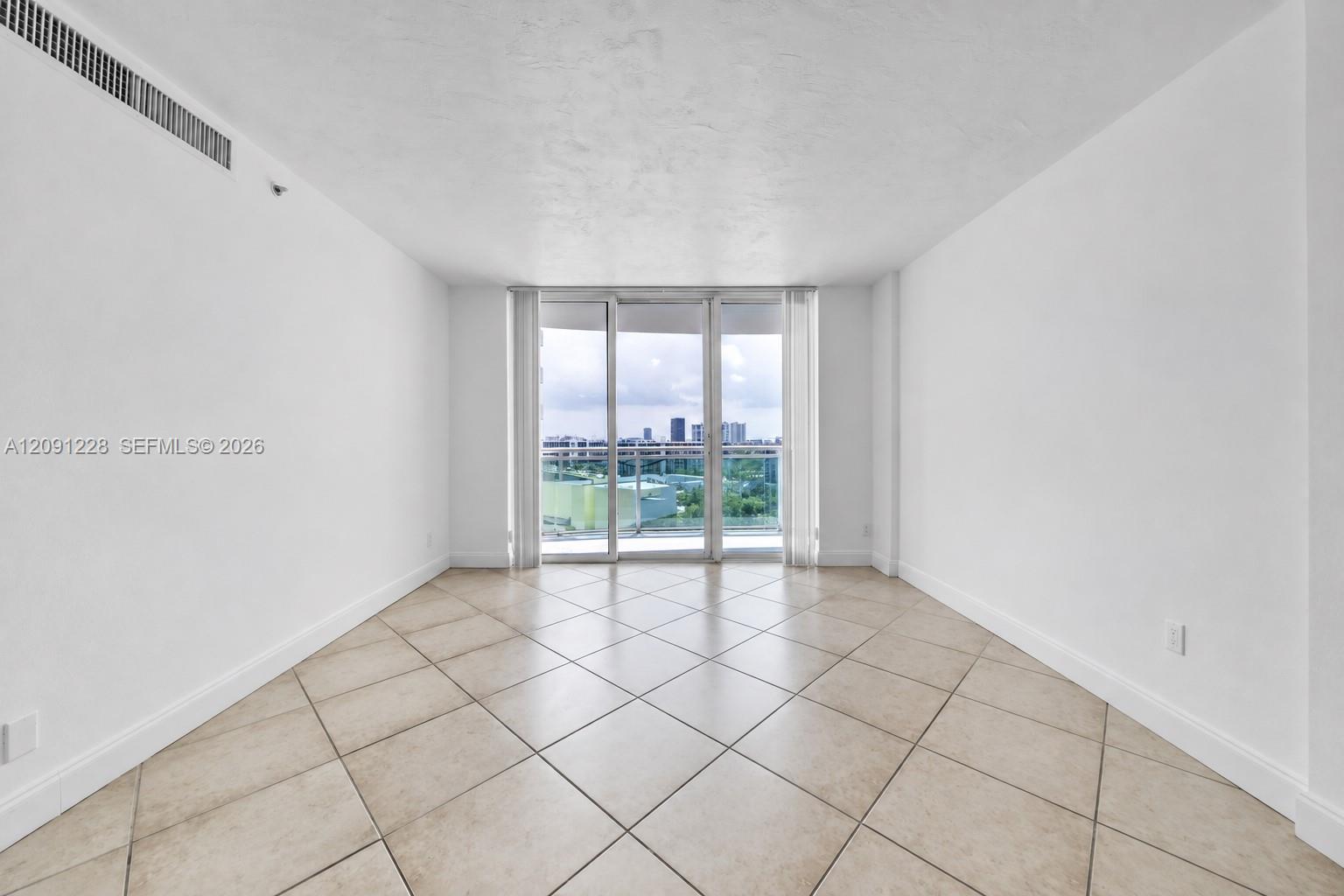 3001 S Ocean Drive 1237 Property Photo 2