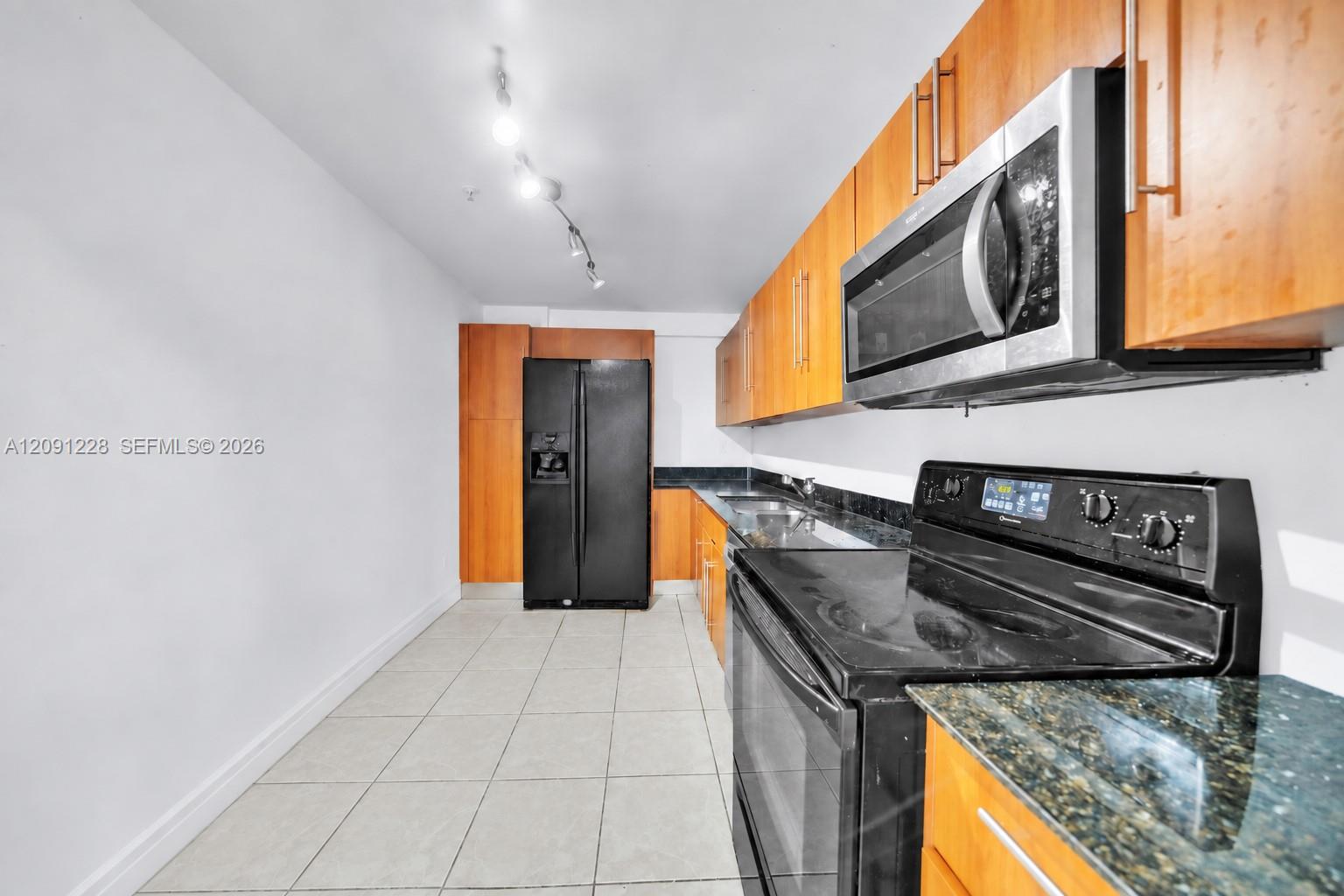 3001 S Ocean Drive 1237 Property Photo 7