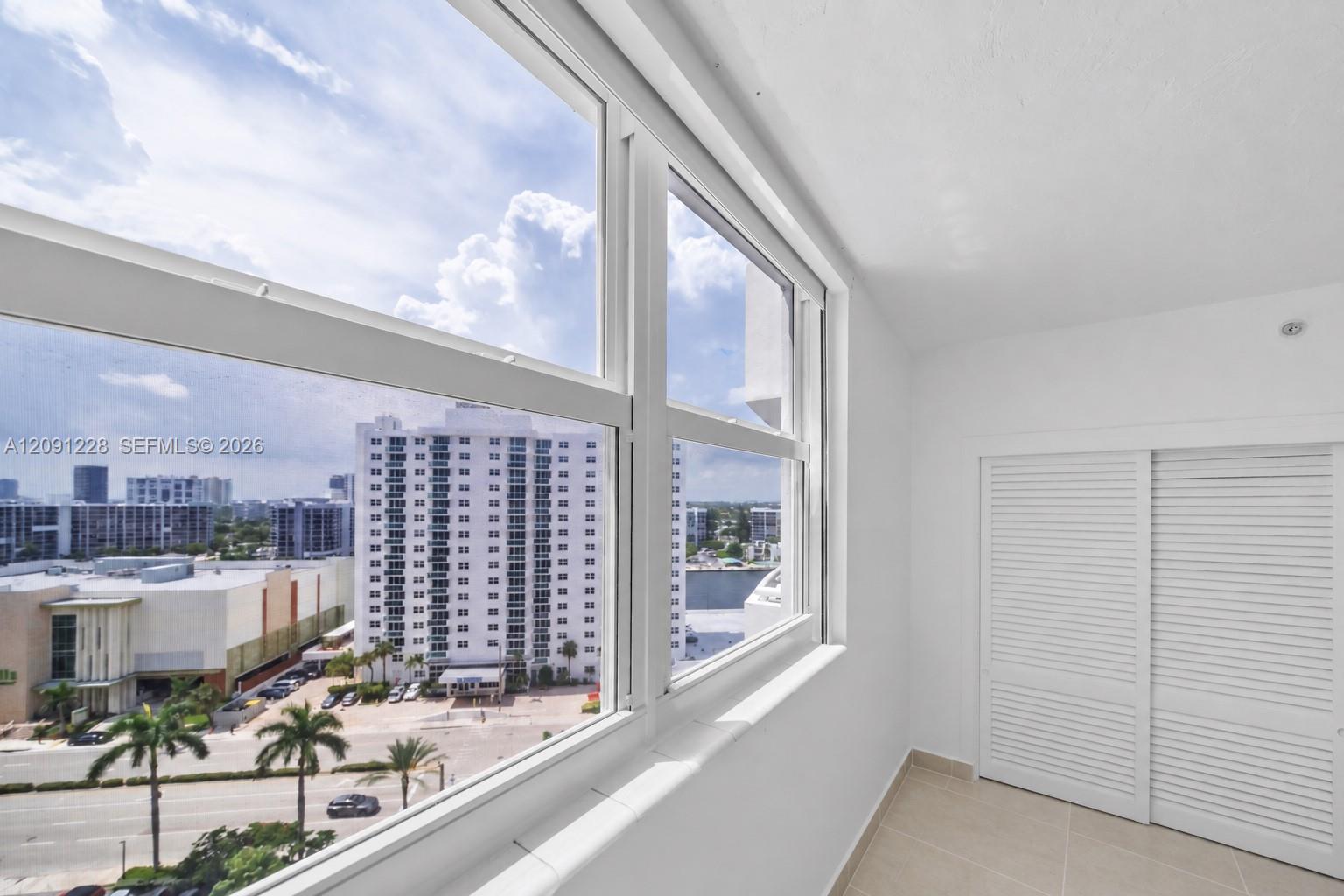 3001 S Ocean Drive 1237 Property Photo 12
