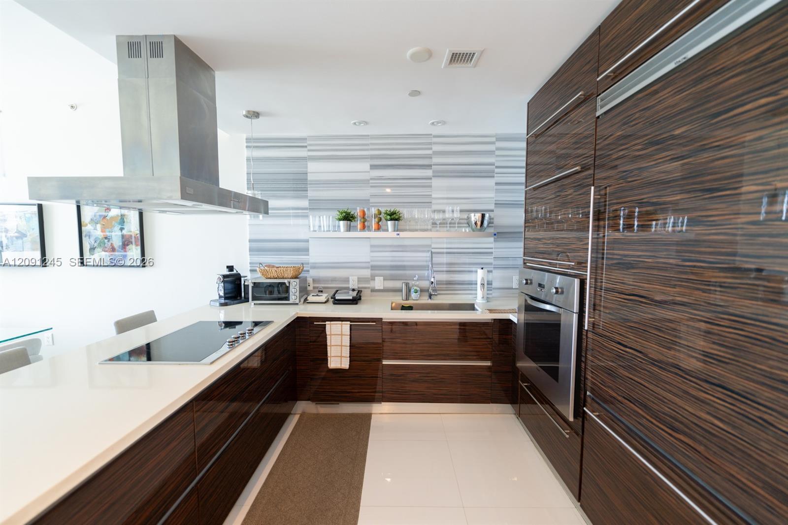 1100 Biscayne Boulevard 3302 Property Photo 6