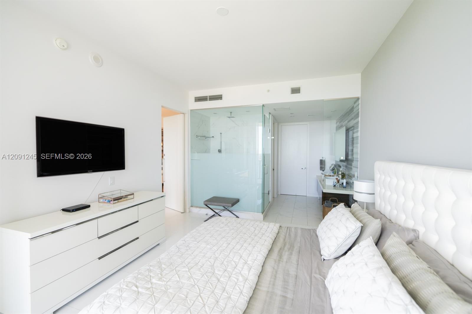 1100 Biscayne Boulevard 3302 Property Photo 12