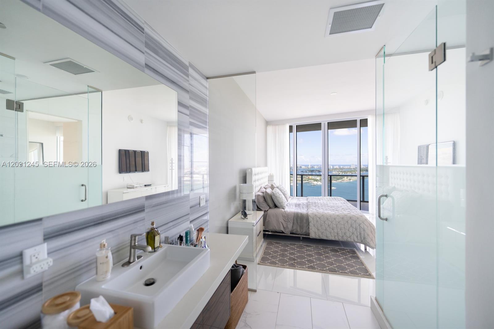1100 Biscayne Boulevard 3302 Property Photo 15