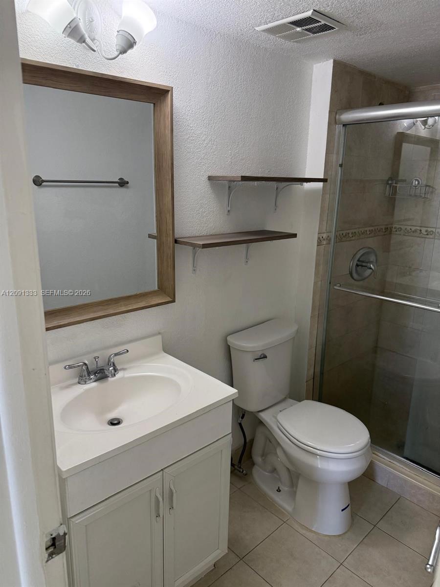 A12091333 Property Photo 3