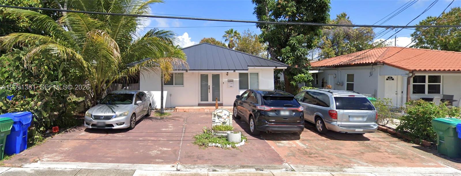 1025 SW 12th Street Property Photo 1