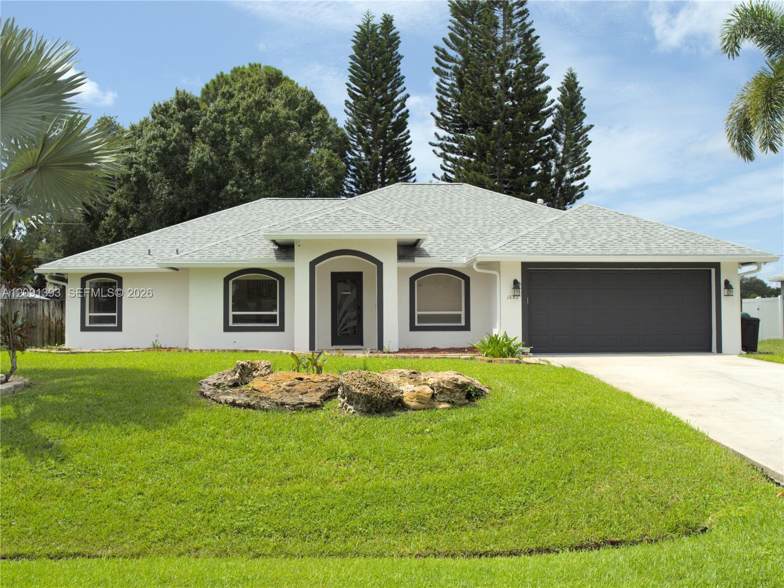 1882 Sw Alberca Lane Property Photo 1