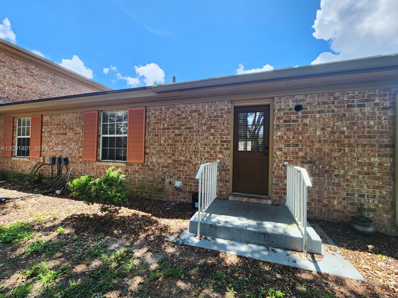 416 Banyon Tree Circle 108 Property Photo 1