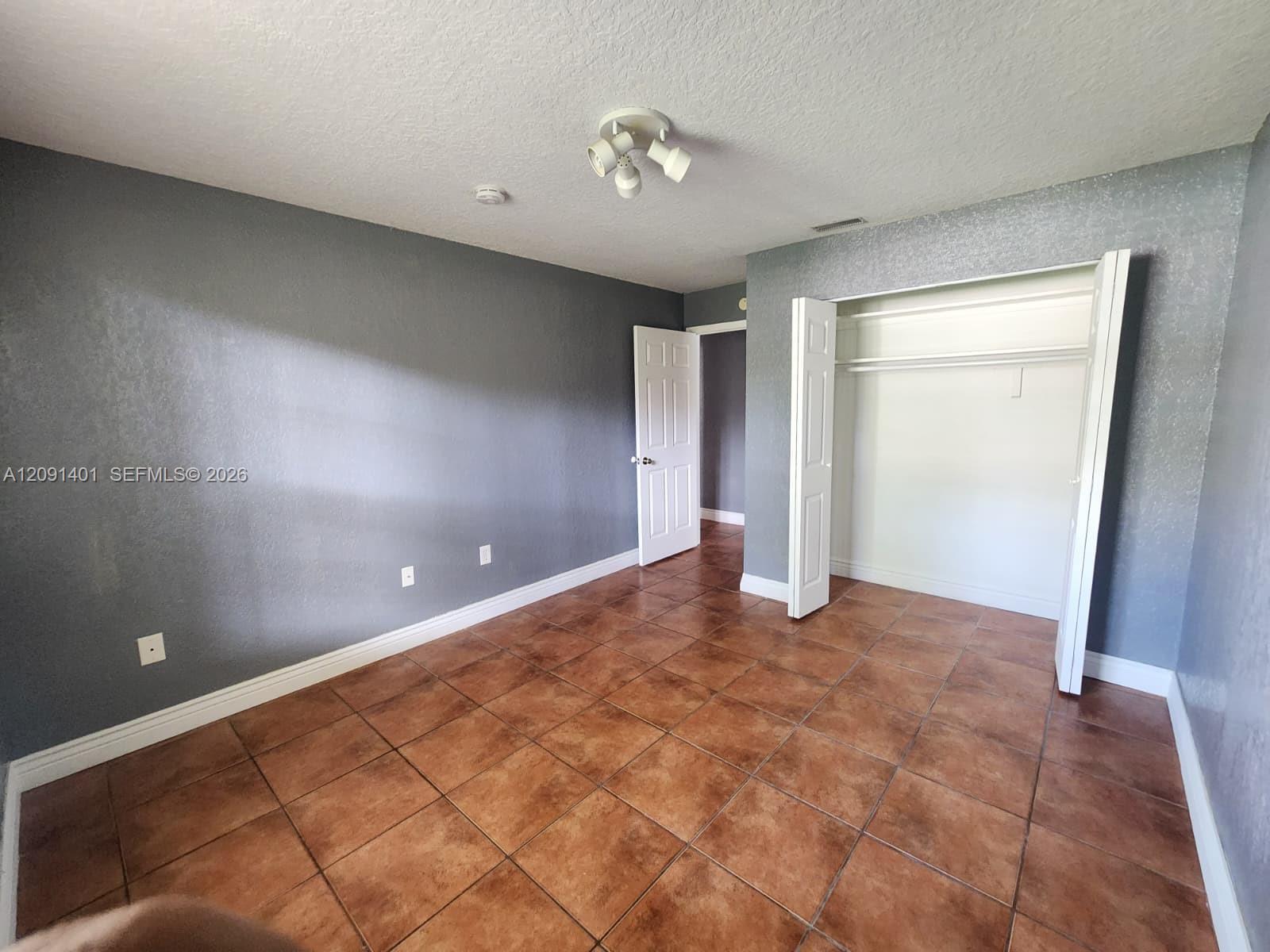 416 Banyon Tree Circle 108 Property Photo 2