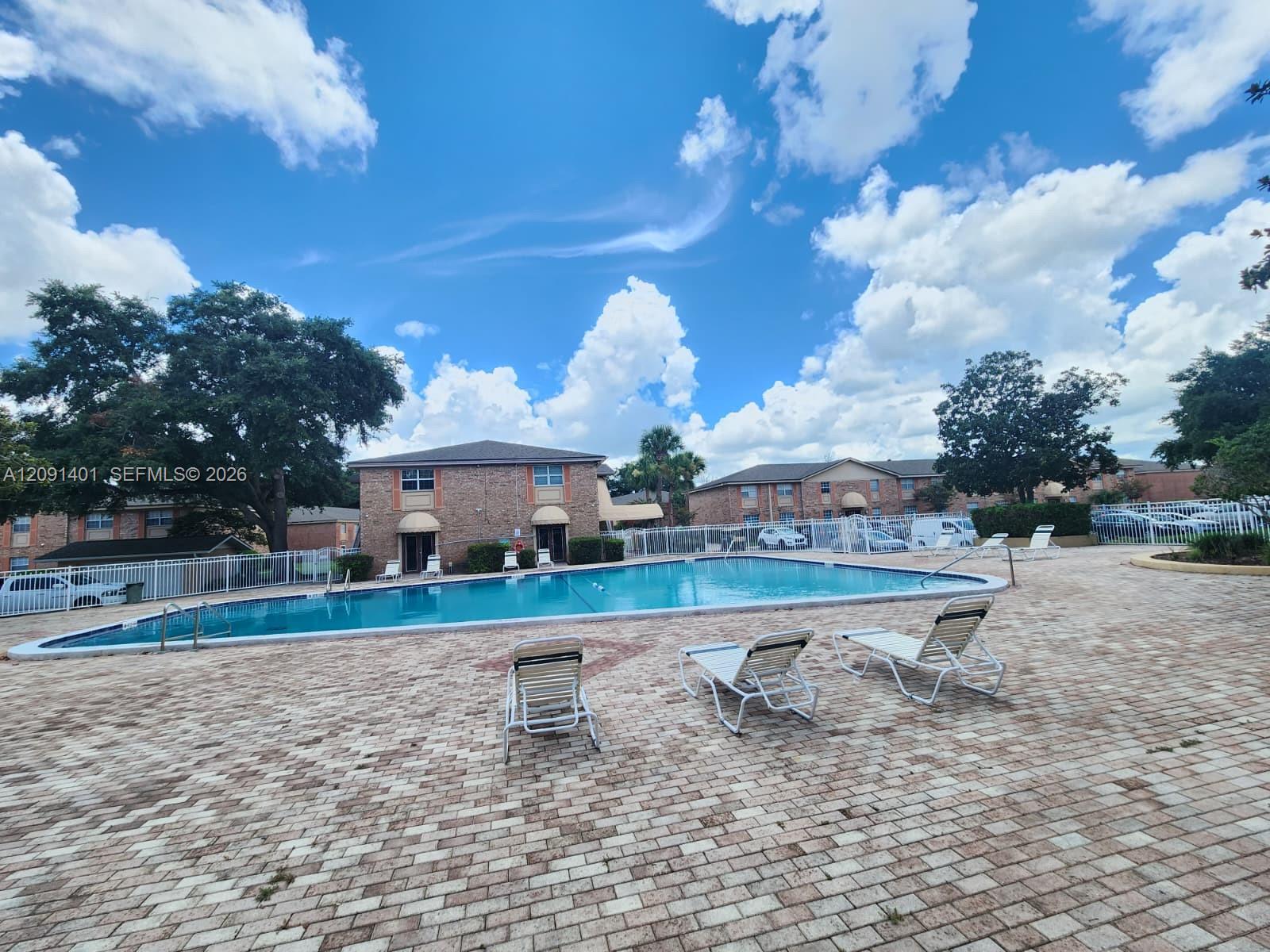 416 Banyon Tree Circle 108 Property Photo 11