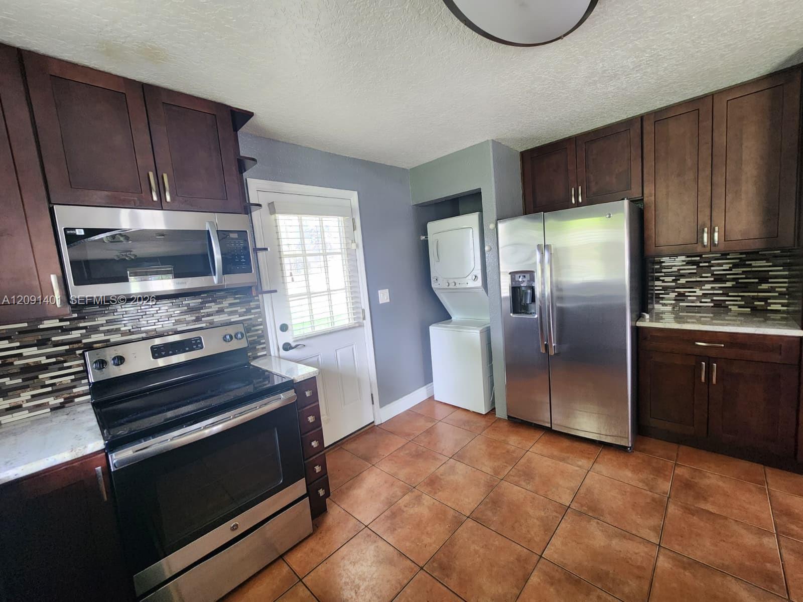 416 Banyon Tree Circle 108 Property Photo 24