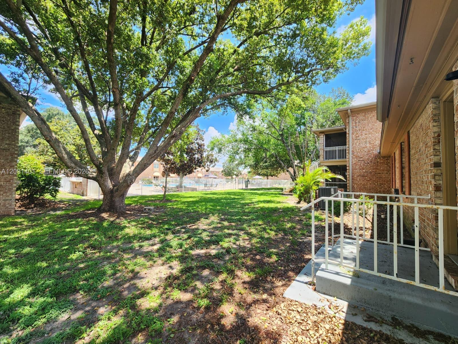 416 Banyon Tree Circle 108 Property Photo 26