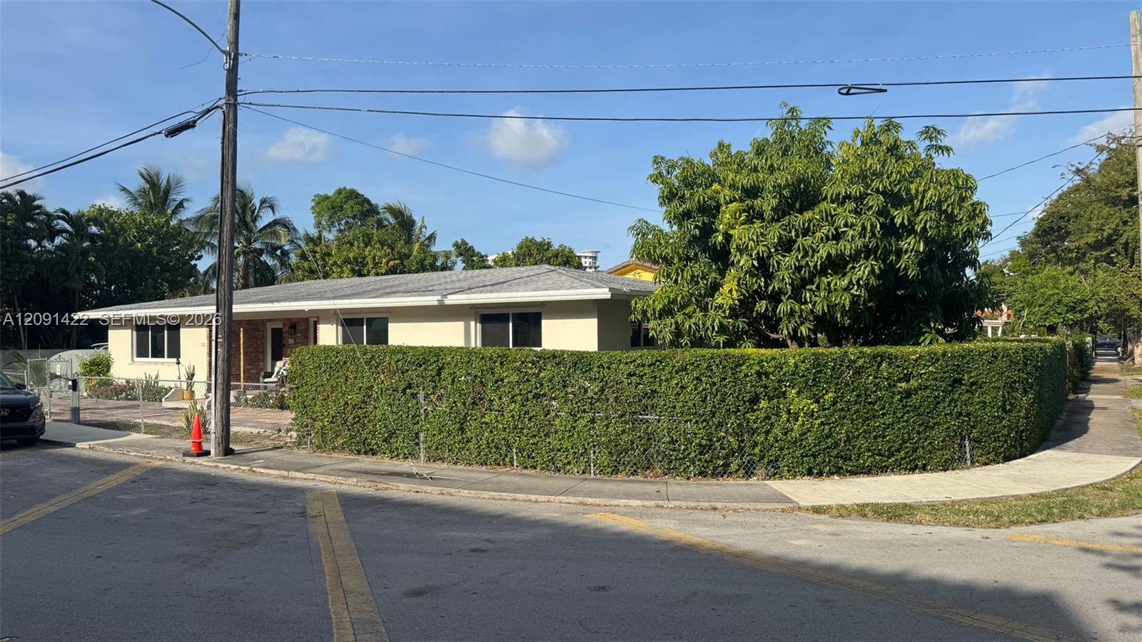 111 Sw 24th Avenue Property Photo 1