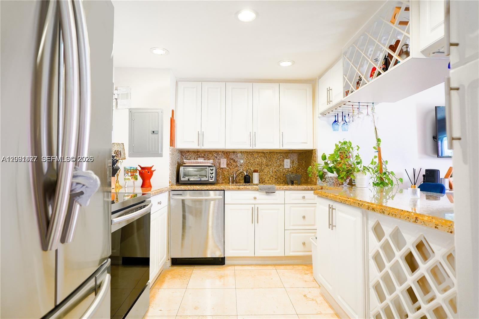 11111 Biscayne Boulevard 20e Property Photo 9