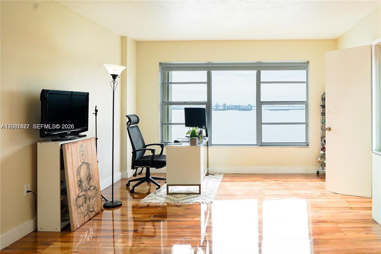 11111 Biscayne Boulevard 20e Property Photo 19