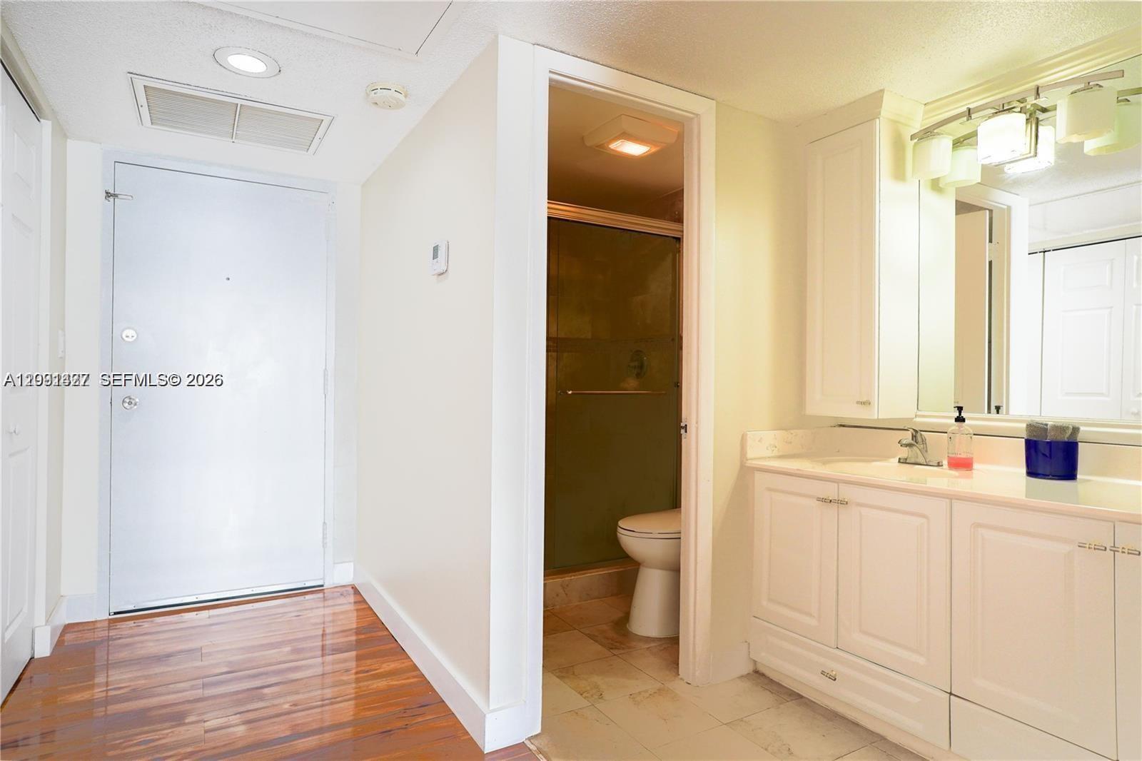 11111 Biscayne Boulevard 20e Property Photo 21