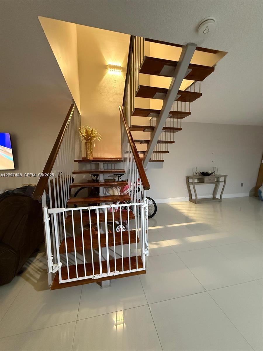 A12091485 Property Photo 7