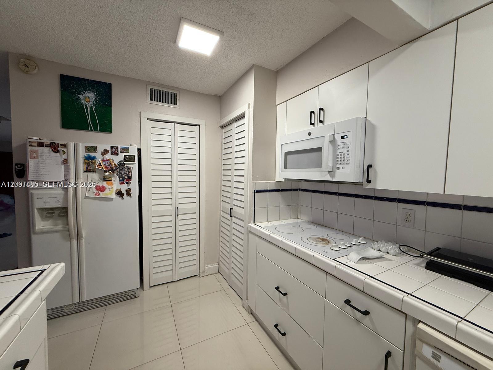 A12091485 Property Photo 11