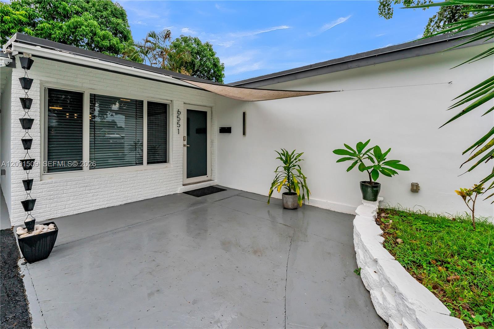 6551 Scott Street Property Photo 2