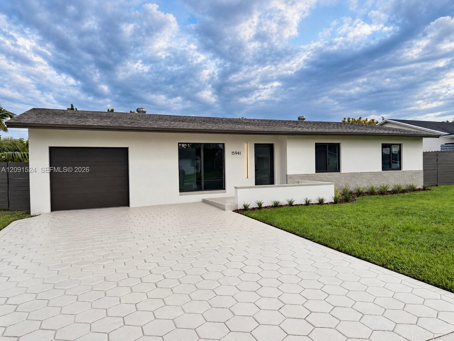 15941 SW 104th Court