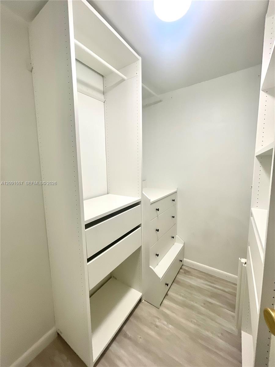 636 Nw 13th Street 23 Property Photo 6