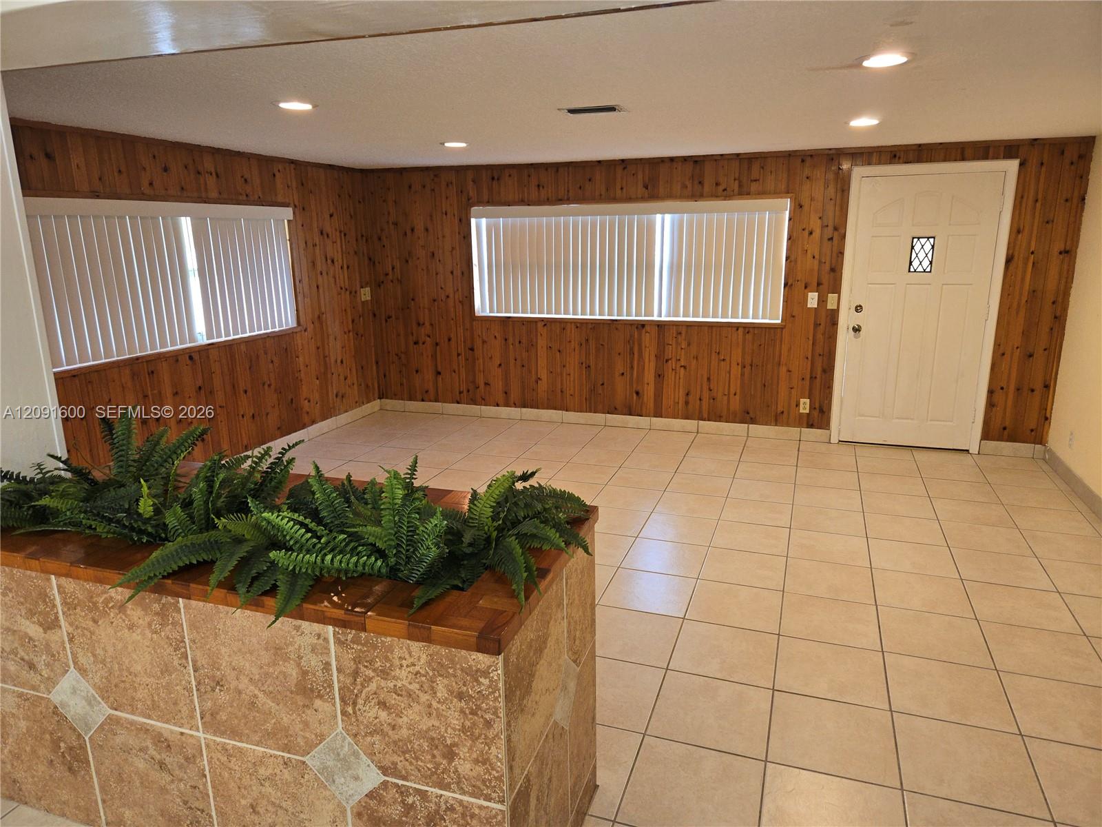 2359 N Wallen Drive Property Photo 15