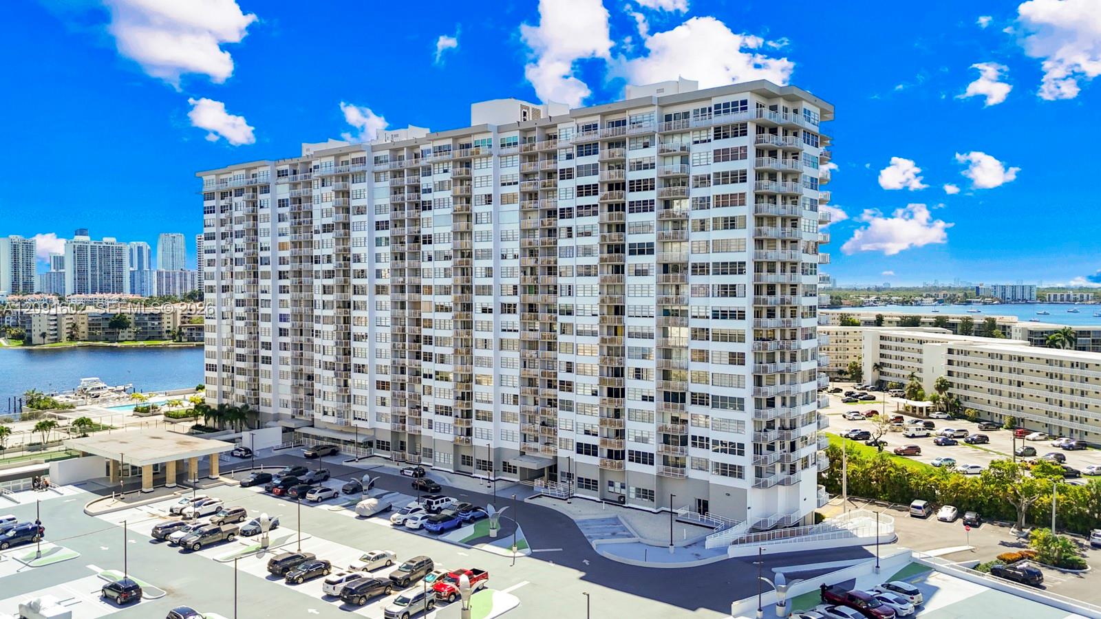 18021 Biscayne Boulevard 1102 Property Photo 1