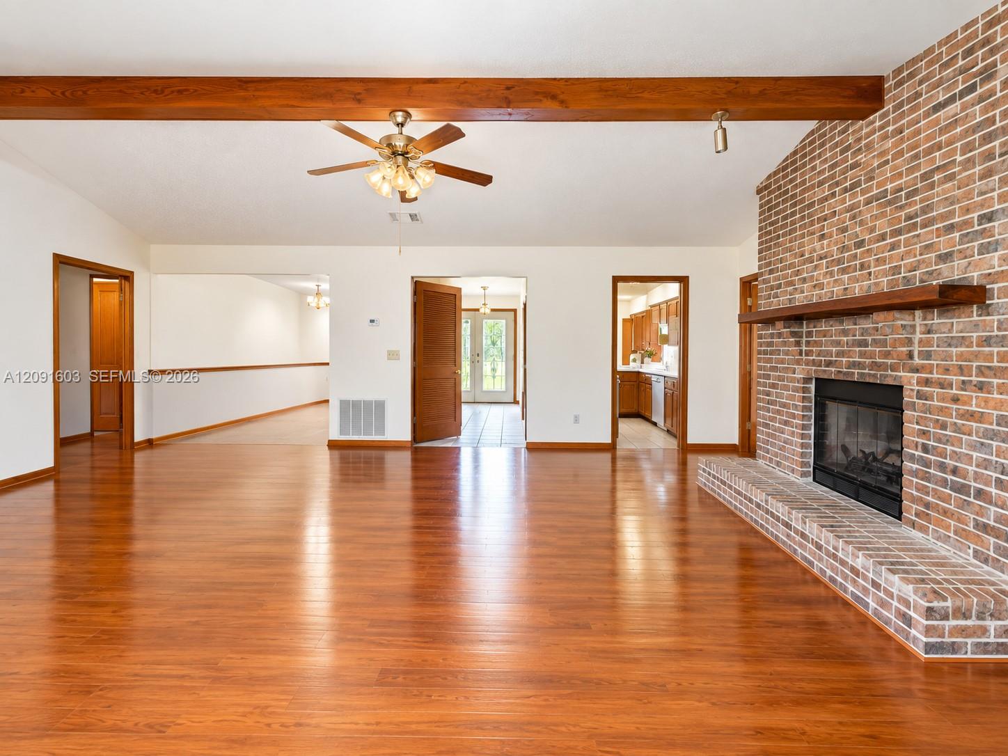 525 Hickory Drive Property Photo 2